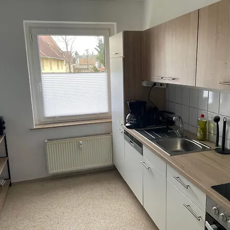 Lägenhet 3X Doppelzimmer Mit Smart Tv Und Netflix, Grosse Parkplaetze, Free Wifi